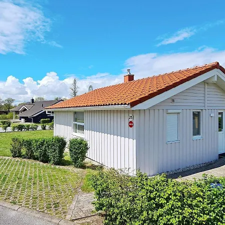 6 Person In Grömitz