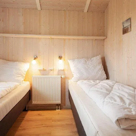 6 Person In Grömitz